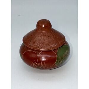 Vintage‎ Hand Painted Eteched Round Pottery Trinket Box With Lid Red Flower 🌺